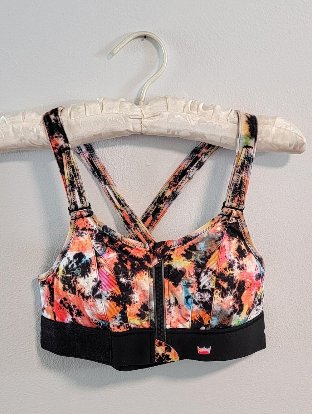 NWOT Small Shefit High Impact Padded Sports Athletic Performance Support Yoga